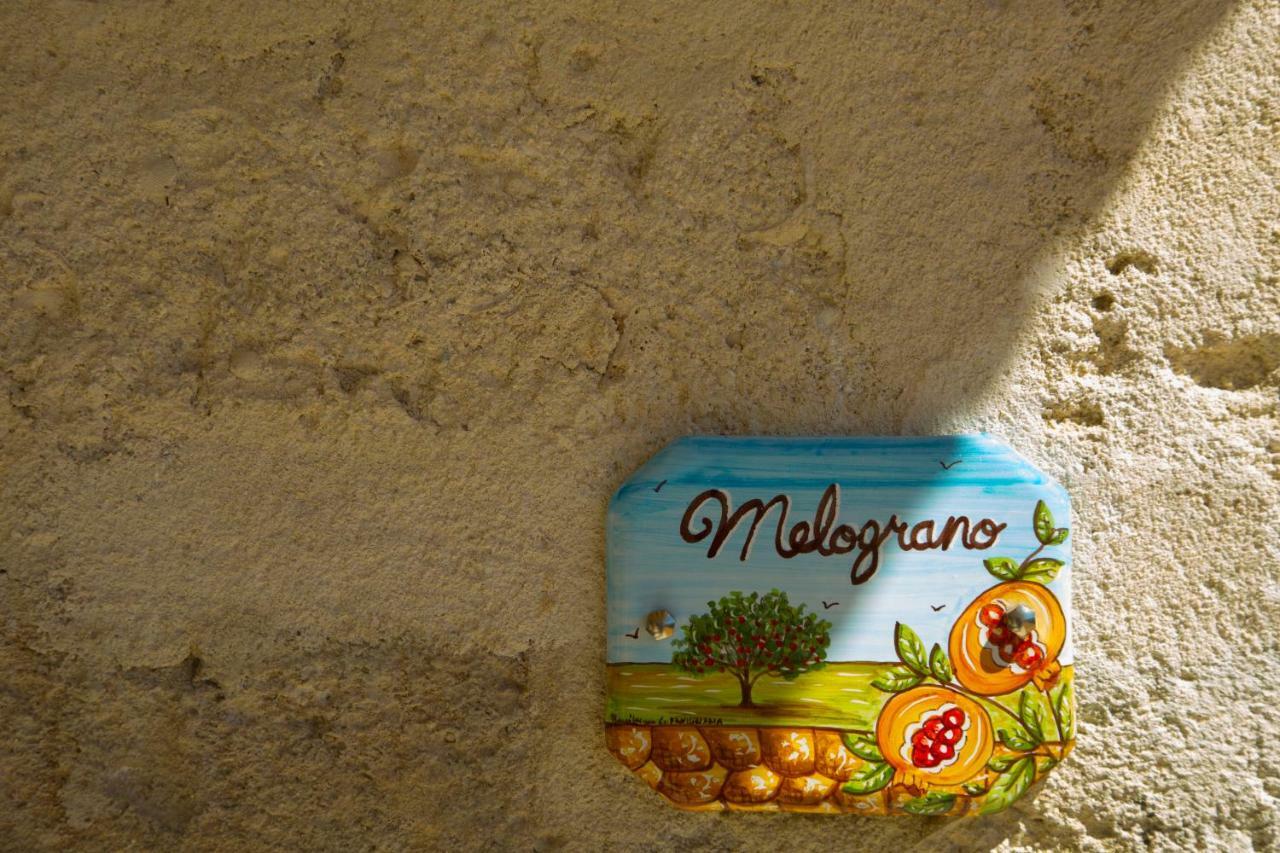 Le Suites Del Carrubo Favignana Exterior photo