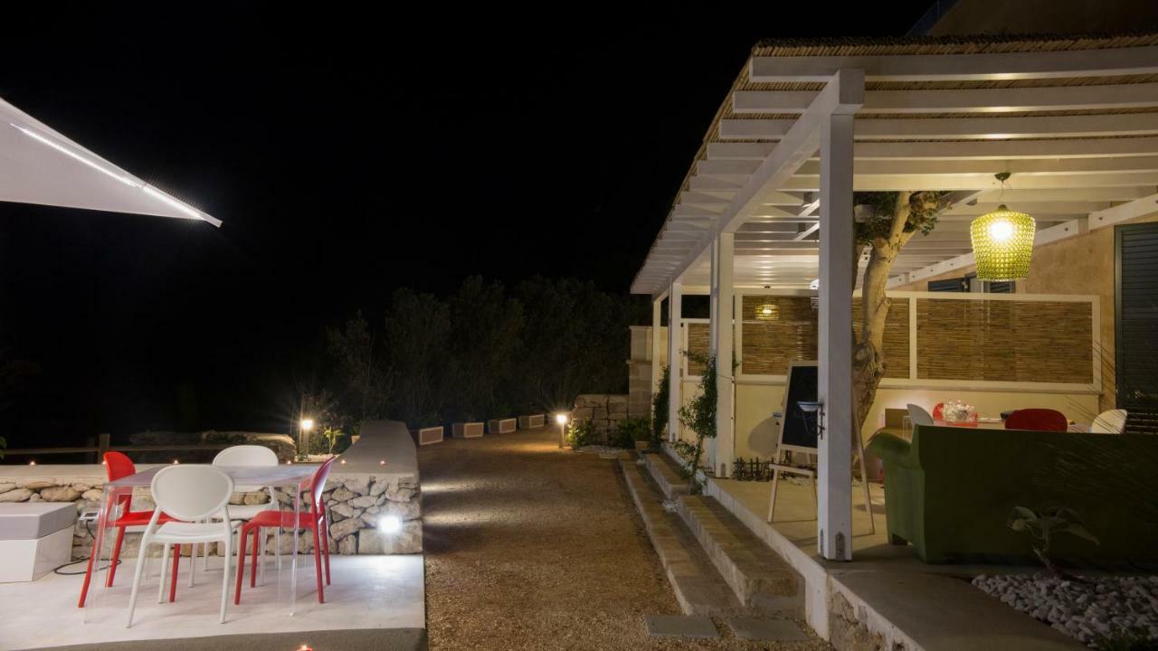 Le Suites Del Carrubo Favignana Exterior photo