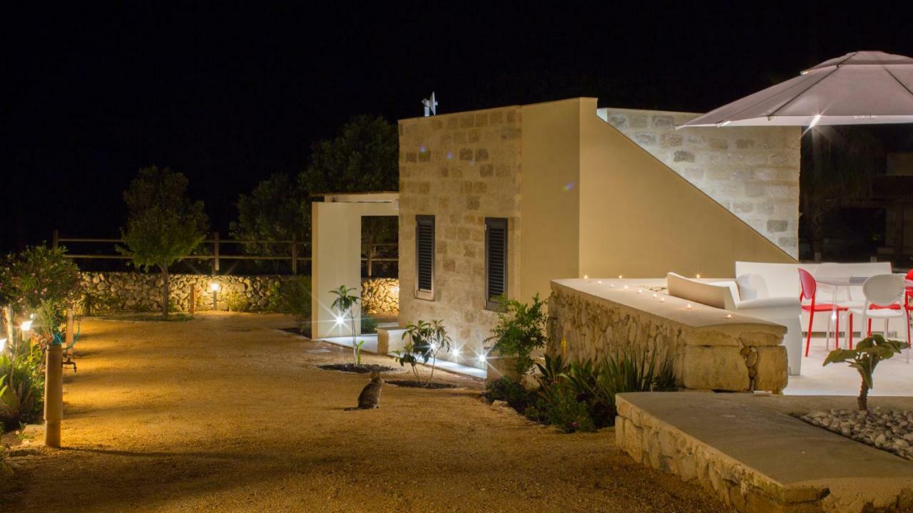 Le Suites Del Carrubo Favignana Exterior photo